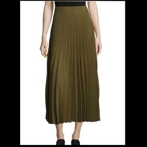 Pleated MIDI Skirt